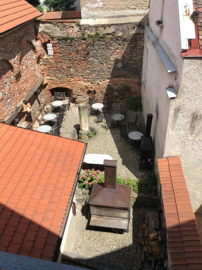 Hotel U Zlateho Andela Pardubice Luaran gambar
