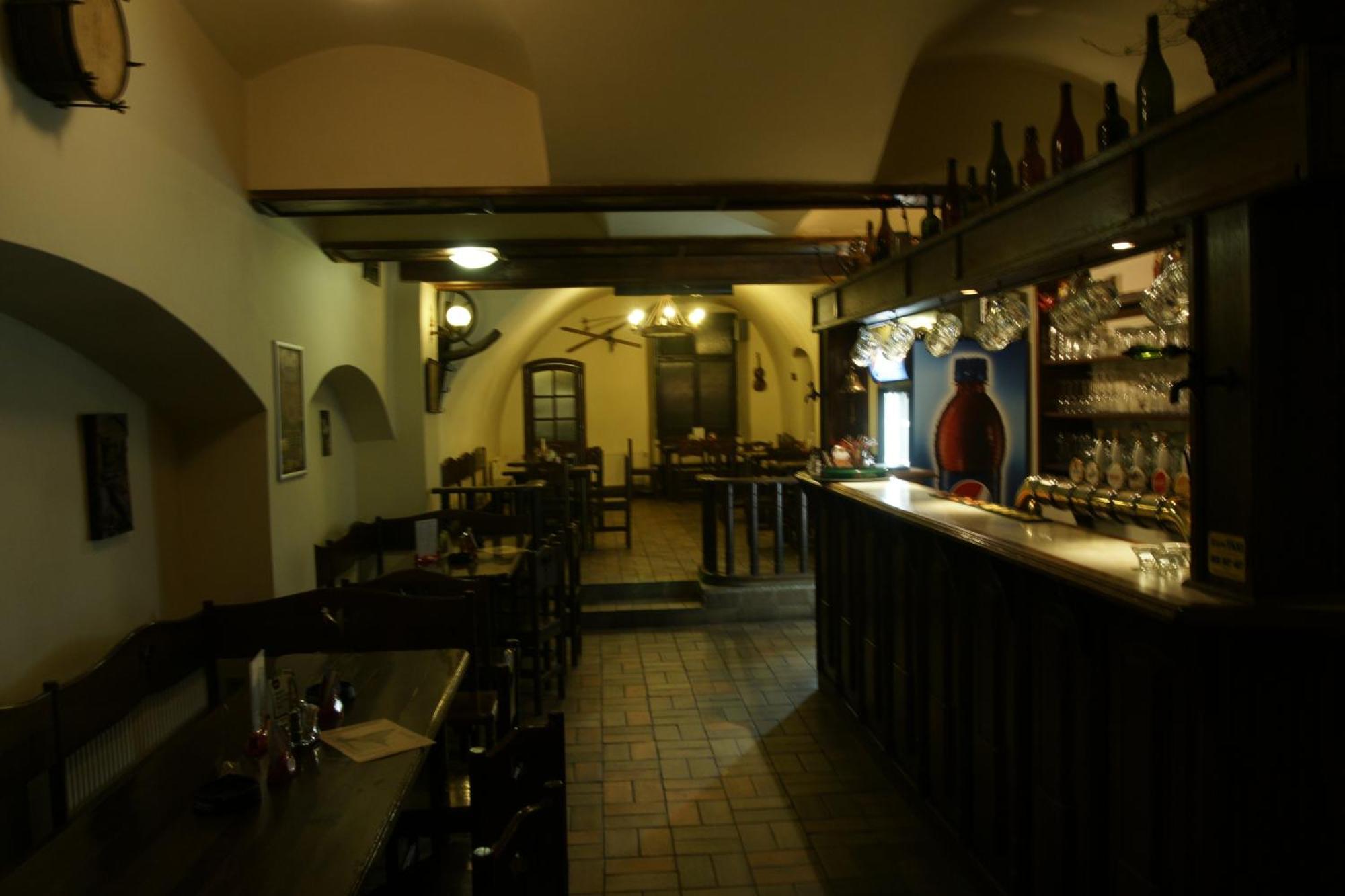 Hotel U Zlateho Andela Pardubice Luaran gambar